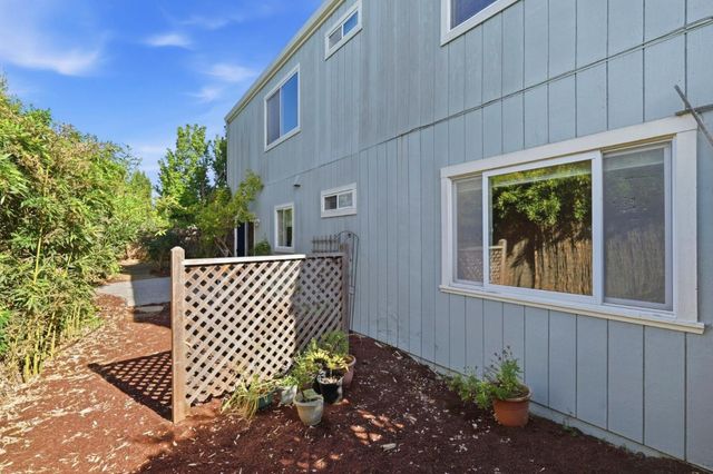 1621 Schooner Court, Santa Cruz, CA 95062