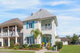102 Shore Drive, Youngsville, LA 70592