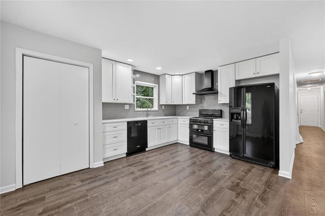 3239 Mchenry Avenue, Decatur, GA 30079