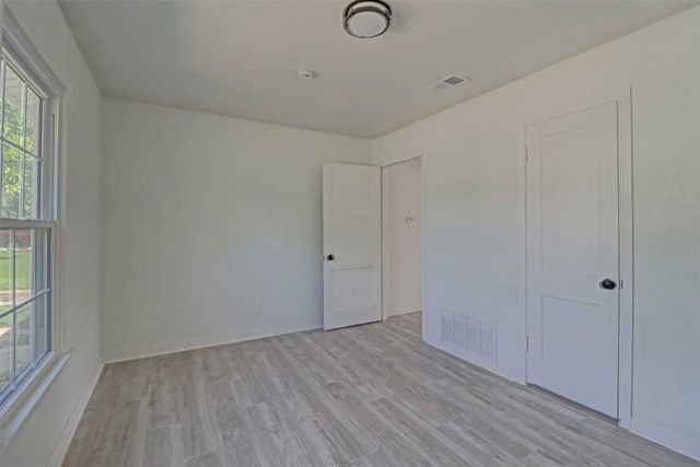 4709 Marks Place, Fort Worth, TX 76116