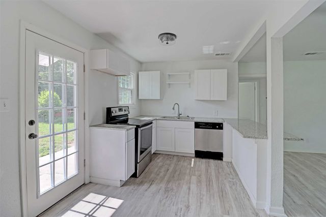 4709 Marks Place, Fort Worth, TX 76116