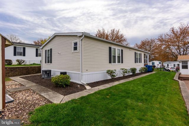 52 MEADOW RUN PL, Harrisburg, PA 17112