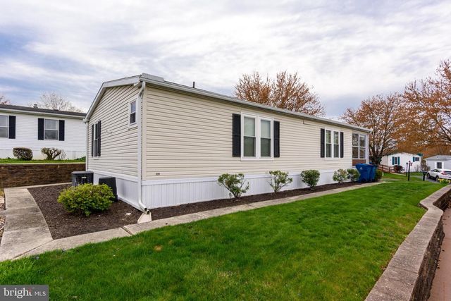 52 MEADOW RUN PL, Harrisburg, PA 17112
