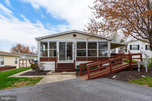 52 MEADOW RUN PL, Harrisburg, PA 17112