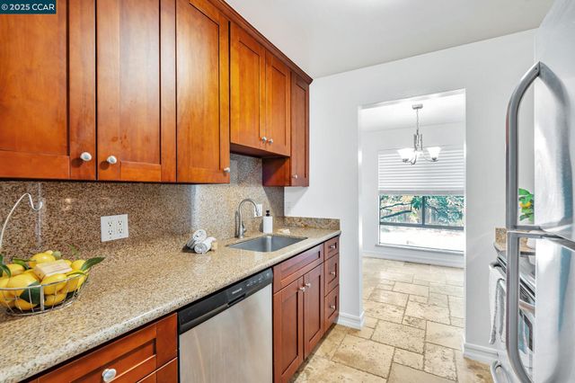 490 N Civic Drive 101, Walnut Creek, CA 94596
