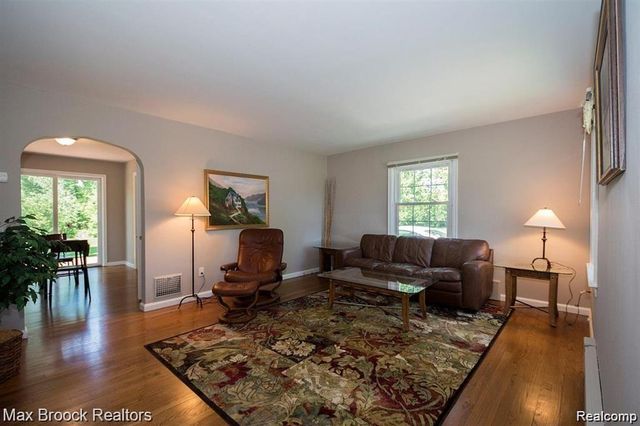 3484 Ann Arbor Saline Road, Ann Arbor, MI 48103