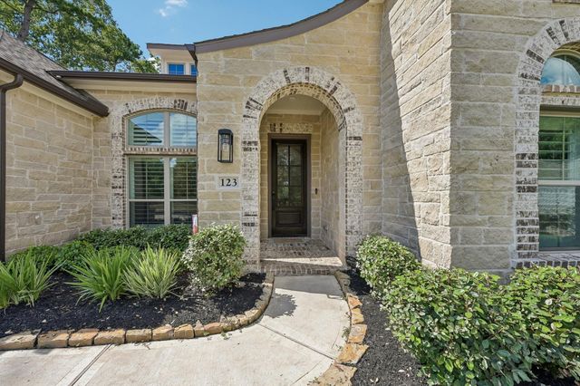 123 Trailhead Ridge Court, Conroe, TX 77318