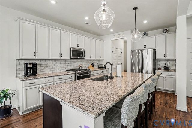 18621 Palisades Ridge, Moseley, VA 23120