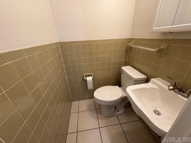 1002 W 3rd St, Rector, AR 72461