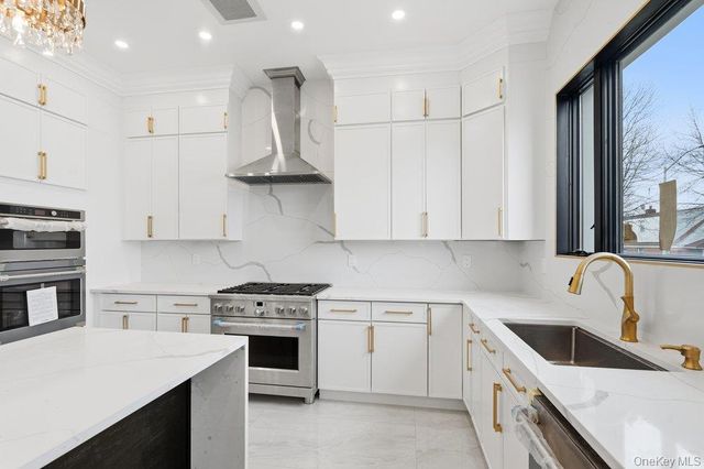 259-09 81st Avenue, Glen Oaks, NY 11004