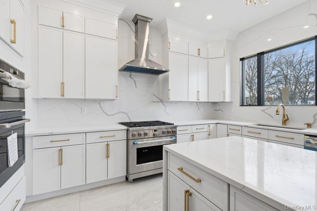 259-09 81st Avenue, Glen Oaks, NY 11004