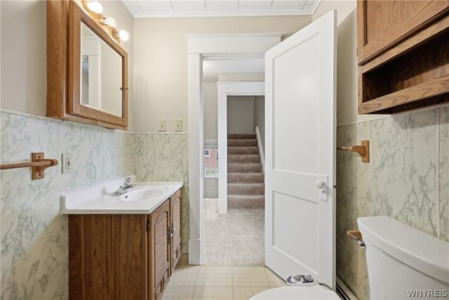 33 Julian Avenue 33, Lackawanna, NY 14218