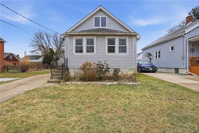 33 Julian Avenue 33, Lackawanna, NY 14218