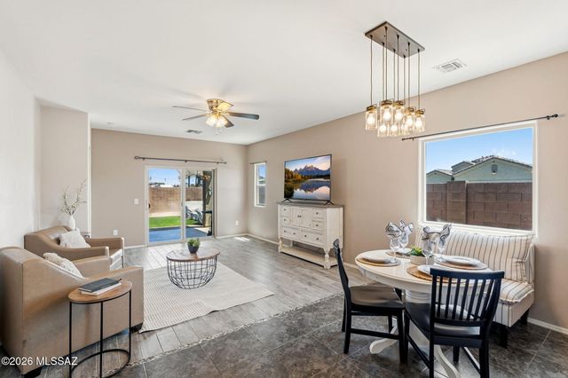 12228 W Fianchetto Drive, Marana, AZ 85653