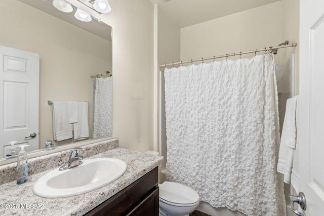 12228 W Fianchetto Drive, Marana, AZ 85653