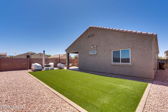 12228 W Fianchetto Drive, Marana, AZ 85653