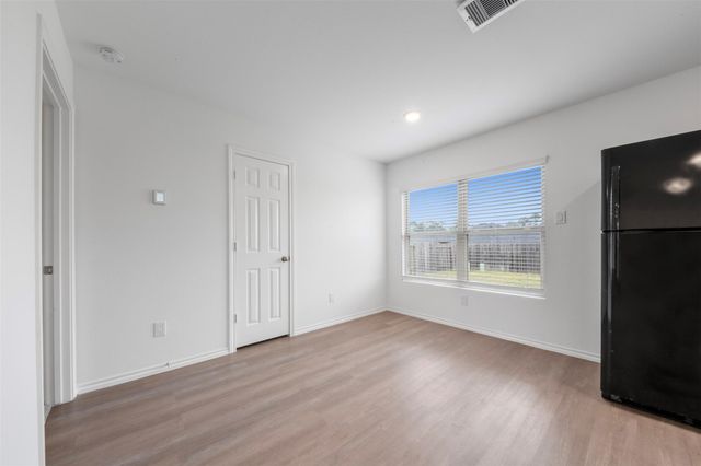 1047 Brighton Orchards Lane, Magnolia, TX 77354