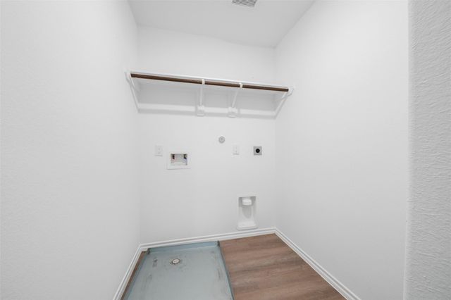 1047 Brighton Orchards Lane, Magnolia, TX 77354