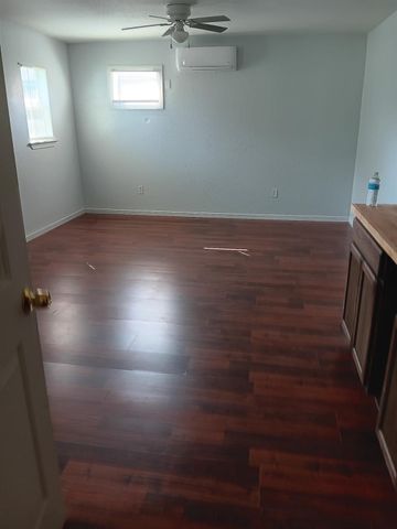 5107 2nd Street, Danbury, TX 77534