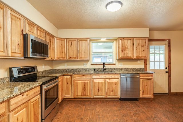5107 2nd Street, Danbury, TX 77534