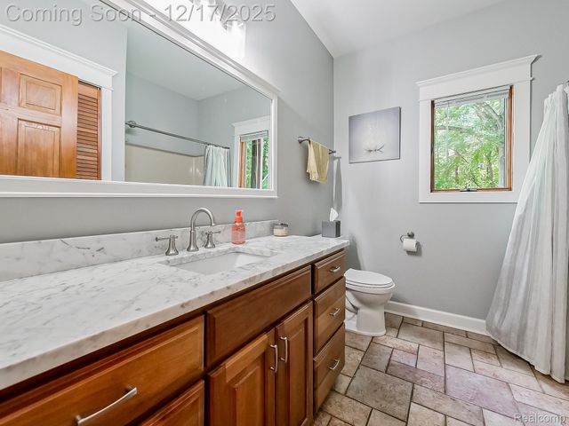 8880 Hidden Lake Drive, Howell, MI 48855