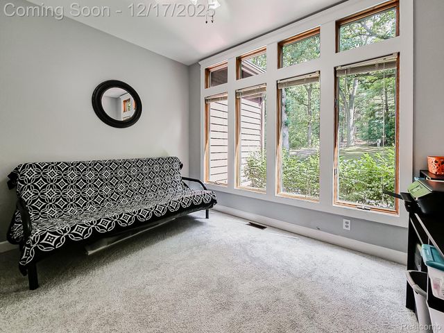 8880 Hidden Lake Drive, Howell, MI 48855