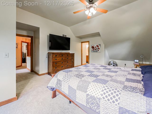 8880 Hidden Lake Drive, Howell, MI 48855