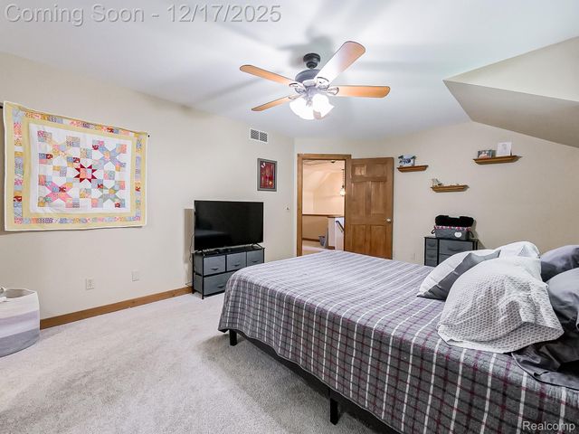 8880 Hidden Lake Drive, Howell, MI 48855