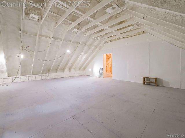 8880 Hidden Lake Drive, Howell, MI 48855