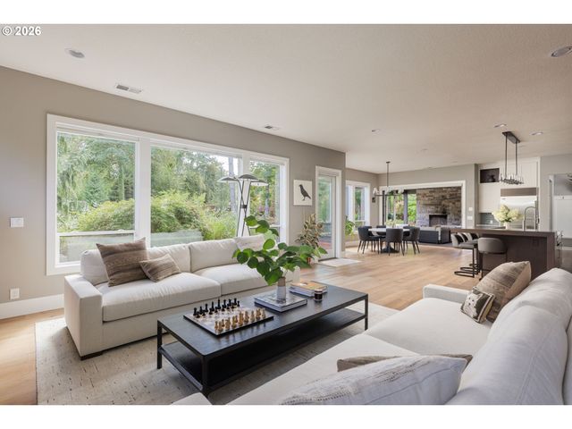 2600 GLENMORRIE Dr, Lake Oswego, OR 97034