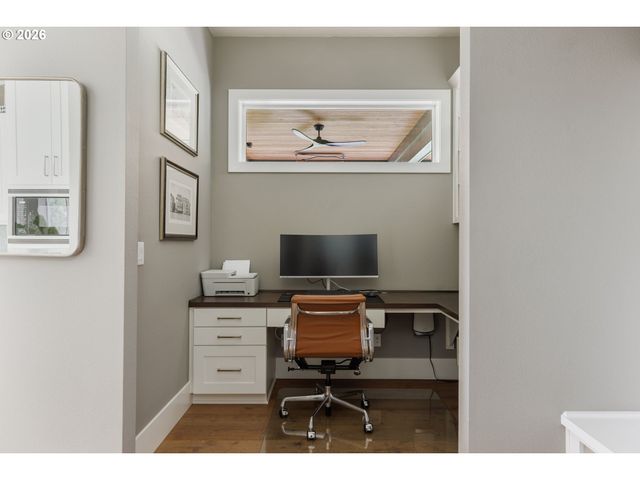 2600 GLENMORRIE Dr, Lake Oswego, OR 97034