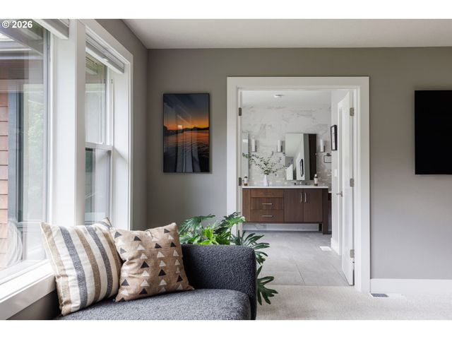 2600 GLENMORRIE Dr, Lake Oswego, OR 97034