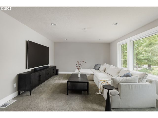 2600 GLENMORRIE Dr, Lake Oswego, OR 97034