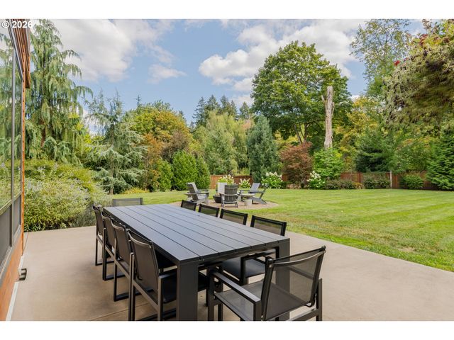 2600 GLENMORRIE Dr, Lake Oswego, OR 97034