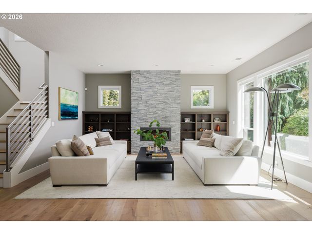 2600 GLENMORRIE Dr, Lake Oswego, OR 97034