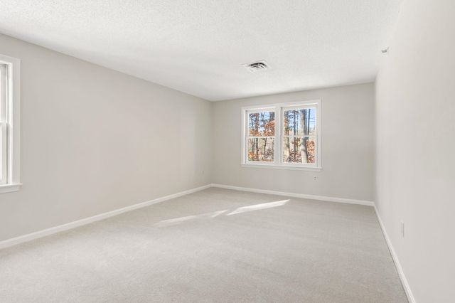 3 Mayfair Ln Apt 207, Nashua, NH 03063