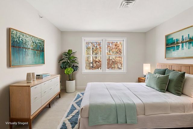 3 Mayfair Ln Apt 207, Nashua, NH 03063