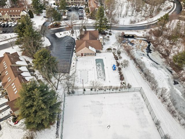 3 Mayfair Ln Apt 207, Nashua, NH 03063