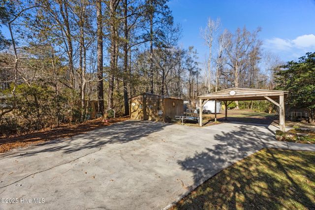 104 Pattswood Road, New Bern, NC 28560