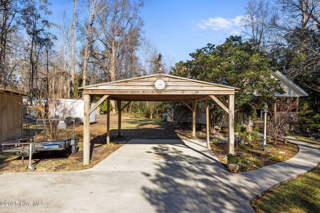 104 Pattswood Road, New Bern, NC 28560