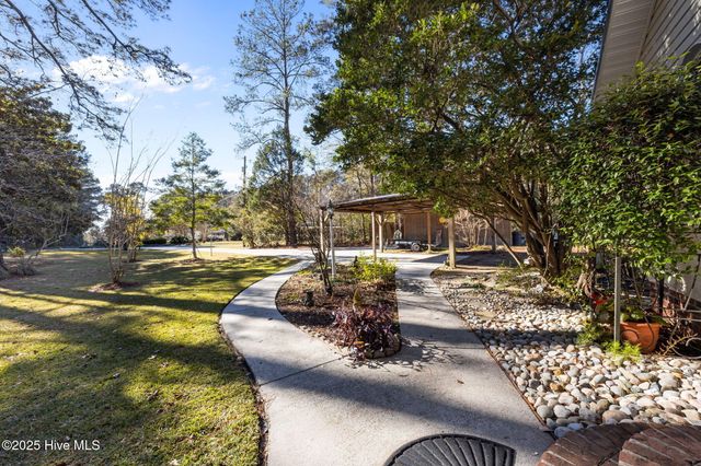 104 Pattswood Road, New Bern, NC 28560