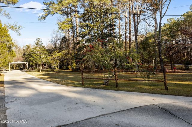 104 Pattswood Road, New Bern, NC 28560