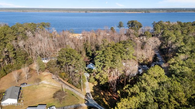 104 Pattswood Road, New Bern, NC 28560