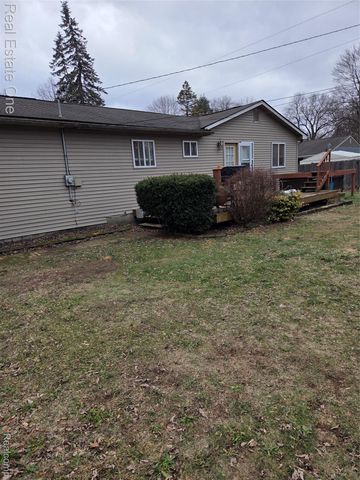 733 Luna Court, Orion Charter Township, MI 48362