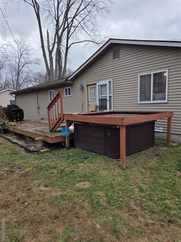 733 Luna Court, Orion Charter Township, MI 48362