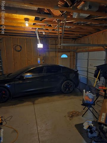 733 Luna Court, Orion Charter Township, MI 48362