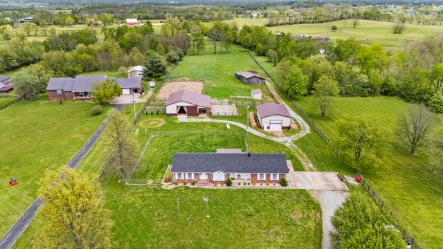 2426 McCauley Road, Wilmore, KY 40390