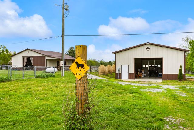 2426 McCauley Road, Wilmore, KY 40390