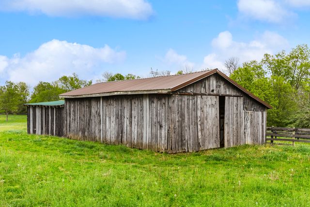 2426 McCauley Road, Wilmore, KY 40390
