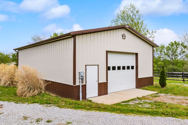 2426 McCauley Road, Wilmore, KY 40390